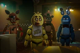 L-R: Foxy, Chica, Freddy Fazbear und Bonnie