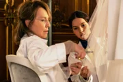 L-R: Esther (Nathalie Baye), Jade (Lyna Khoudri)