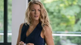 Emily Nelson / Hope McLanden (Blake Lively)