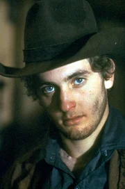 Josh LaHood (Chris Penn)