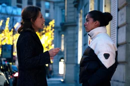 L-R: Esther (Nathalie Baye), Jade (Lyna Khoudri)