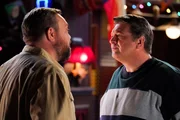 L-R: Wade (Grady Lee Richmond) und George Cooper sen. (Lance Barber) L-R: Wade (Grady Lee Richmond) und George Cooper sen. (Lance Barber)