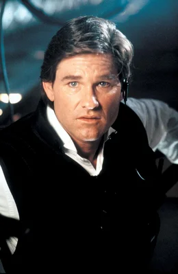 Kurt Russell als Dr. David Grant, Analytiker beim US-Geheimdienst und Spezialist f&uuml;r internationalen Terrorismus.  +++ Die Verwendung des sendungsbezogenen Materials ist nur mit dem Hinweis und Verlinkung auf RTL+ gestattet. +++