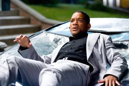 Wo der Superheld John Hancock (Will Smith) auftaucht, ist das Chaos vorprogrammiert ...