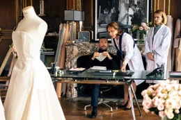 Nathalie Baye als Esther und Pascale Arbillot als Catherine in "Haute Couture &ndash; Die Sch&ouml;nheit der Geste"