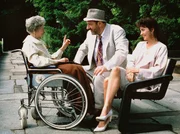 rbb Fernsehen LIEBLING KREUZBERG, "Die Tochter der Freundin des Vaters", Staffel 3, Folge 26. Charlotte Hamann, Manfred Krug und Iris Berben.