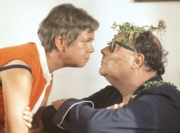 NDR Fernsehen DAS KANN DOCH UNSEREN WILLI NICHT ERSCH&Uuml;TTERN, am Montag (23.06.14) um 20:15 Uhr. Auch im Urlaub gibts mal &Auml;rger: Willi (Heinz Erhardt) im Clinch mit seiner Frau Sieglinde (Ruth Stephan).