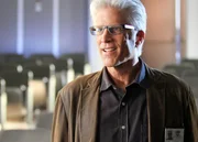 D.B. Russell (Ted Danson) leitet das CSI-Team, das den Tod des Studenten Pete Moyer aufkl&auml;ren soll.