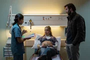 This Is Going to Hurt Staffel 1 Folge 3 Ein schrecklicher Verdacht kommt auf: Ambika Mod als Shruti, Ellie Beaven als Anna, Simon Harrison als Angus