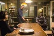 Pictured L-R: Zoe McLellan als Special Agent Meredith "Merri" Brody, Scott Bakula als Special Agent Dwayne Pride, und Daryl Chill Mitchell als Investigative Computer Specialist Patton Plame