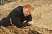 Horatio (David Caruso) sucht nach Spuren im Sand: Der Chef-Ermittler hat zuvor erfahren, dass Ashley Whitford vorhatte, ihren Mann durch eine Hochzeit und anschließende Scheidung abzuzocken. Horatio (David Caruso) sucht nach Spuren im Sand: Der Chef-Ermittler hat zuvor erfahren, dass Ashley Whitford vorhatte, ihren Mann durch eine Hochzeit und anschließende Scheidung abzuzocken.