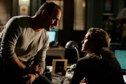 L-R: Christopher Meloni als Det. Elliot Stabler, Connie Nielsen als Detective Dani Beck