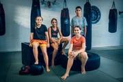SRF Kids Inside — Leandra, Moira, Sofia, Liam (stehend)
