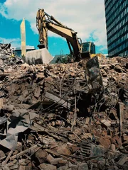 Der Technikjournalist Justin Cunningham geht peinlichen Konstruktionspannen rund um den Globus auf den Grund.