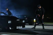 Big Chief bringt den El Camino an die Startlinie, w&auml;hrend Daddy Dave sich darauf vorbereitet, den f&uuml;nften Platz von Kamikaze zu &uuml;bernehmen.