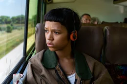 Taylor Russell as Maren in BONES AND ALL, directed by Luca Guadagnino, a Metro Goldwyn Mayer Pictures film. Credit: Yannis Drakoulidis / Metro Goldwyn Mayer Pictures &copy; 2022 Metro-Goldwyn-Mayer Pictures Inc. All Rights Reserved.