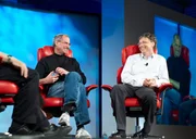 Bill Gates (r.) und Apple CEO Steve Jobs (l.) sind über Jahre Konkurrenten. Bill Gates (r.) und Apple CEO Steve Jobs (l.) sind über Jahre Konkurrenten.