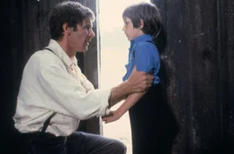 Chefermittler John Book (Harrison Ford, li.) besch&uuml;tzt den Zeugen Samuel Lapp (Lukas Haas). Weiteres Bildmaterial finden Sie unter www.br-foto.de.