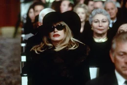 Nach 25 Jahren treffen sich die Jugendfreundinnen Brenda, Elise (Goldie Hawn) und Annie in ihrer Heimatstadt wieder, doch leider aus einem traurigem Anlass ...