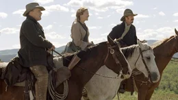 Zwei Cowboys und eine Lady: Boss Spearman (Robert Duvall, rechts), Charley Waite (Kevin Costner, links) und Sue (Annette Bening), die Schwester von Doc Barlow.