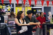 Die Liebesbeziehung von Grissom (William Petersen) und Sara (Jorja Fox) ist publik geworden. Doch das gilt als Versto&szlig; gegen die eisernen Regeln des Polizeibtriebes...