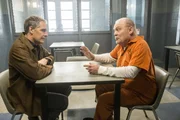 Während auf den Straßen der Karneval von New Orleans tobt, wartet Special Agent Prides (Scott Bakula, l.) Vater Cassius (Stacy Keach, r.) im Staatsgefängnis auf seine jährliche Bewährungsanhörung ... Während auf den Straßen der Karneval von New Orleans tobt, wartet Special Agent Prides (Scott Bakula, l.) Vater Cassius (Stacy Keach, r.) im Staatsgefängnis auf seine jährliche Bewährungsanhörung ...