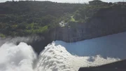 Das Wasserkraftwerk Itaip&uacute; an der Grenze zwischen Paraguay und Brasilien z&auml;hlt zu den gr&ouml;&szlig;ten seiner Art.