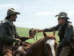 Lassen sich von Rancher Denton Baxter nichts gefallen: Boss (Robert Duvall, r.) und Charlie (Kevin Costner, l.) ...