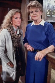 Jessica Fletcher (Angela Lansbury, r.)