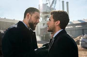 Special Agent Omar Adom 'OA' Zidan (Zeeko Zaki, l.); Nestor Vertiz (Josh Segarra, r.) Special Agent Omar Adom 'OA' Zidan (Zeeko Zaki, l.); Nestor Vertiz (Josh Segarra, r.)