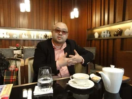 Kim Jong Nam, Sohn des ehemals amtierenden nordkoreanischen Pr&auml;sidenten, bei einem Treffen mit Yoji Gomi.