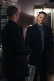 Det. Don Flack (Eddie Cahill, l.) und Det. Mac Taylor (Gary Sinise)
