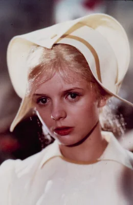 Rapunzel (Sylvia Wolff), die sich mit ihrer wundersamen Spindel befreit hat, findet auf der Suche  nach dem geliebten Prinzen in der Schlossk&uuml;che eine Anstellung.