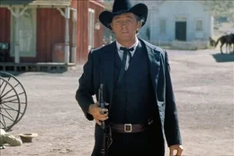 Robert Mitchum.