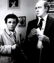 Columbo "Mord per Telefon". Im Bild: Peter Falk, Nicol Williamson. Columbo "Mord per Telefon". Im Bild: Peter Falk, Nicol Williamson.