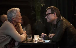 Glenn Close (Joan Castleman), Christian Slater (Nathaniel Bone).