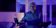 Damon (Morgan Freeman)