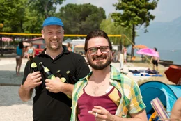 L-r: Metzger Simmerl (Stephan Zinner), Fl&ouml;tzinger (Daniel Christensen).