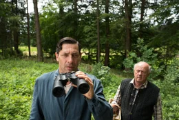 L-R: K&uuml;stner (Gregor Blo&eacute;b), Schwammerlsucher (Hans Stadlbauer).