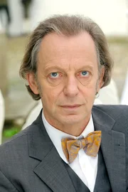 Hans Kremer (Daniel Koch). Hans Kremer (Daniel Koch).