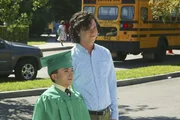 Brick (Atticus Shaffer, l.); Axl (Charlie McDermott, r.)
