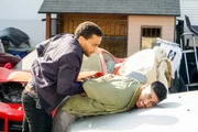 (v.li.): Michael Ealy (Detective Miles Hoffman), Ramon Camacho (Autodieb). (v.li.): Michael Ealy (Detective Miles Hoffman), Ramon Camacho (Autodieb).