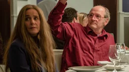 L-R: Robert (Richard Jenkins), Theresa (Debra Winger)
