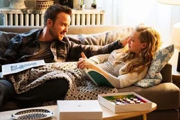 Aaron Paul als Cameron, Amanda Seyfried als Katie Davis