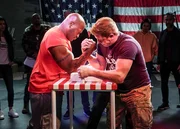 Dominique Luca (Kenny Johnson, r.) Dominique Luca (Kenny Johnson, r.)