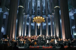 Zwei unvollendete Meisterwerke treten miteinander in den Austausch &ndash; die Sagrada Fam&iacute;lia und Mozarts Requiem.