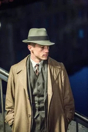 Gereon Rath (Volker Bruch) auf nächtlicher Tour.