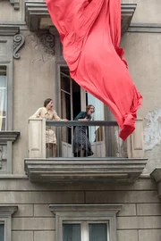 Ulrike Panse (Anni Nowak), Melanie Straub (Irene).