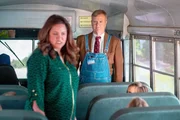 Katy Mixon (Katie Otto), Jerry Lambert (Direktor Ablin).