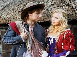 Der Soldat Jakob (Christoph Letkowski) und die sch&ouml;ne Hexe (Veronica Ferres).